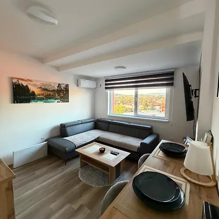 29 Bazeni Pecani Apartamento *