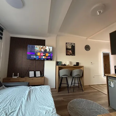 29 Bazeni Pecani Apartamento